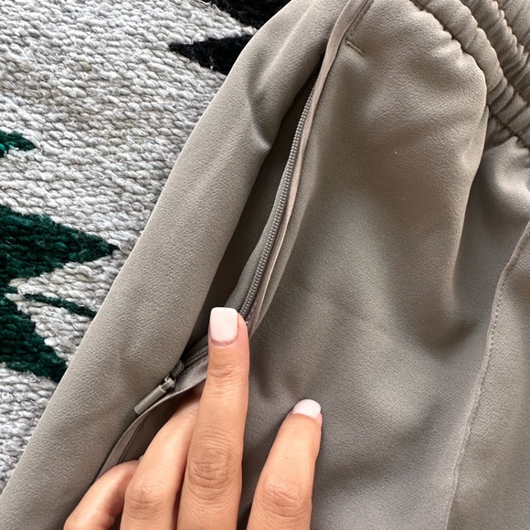 Athleta joggers, size 6 - Picture 3 of 4